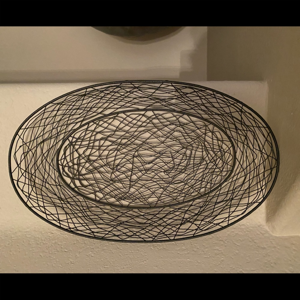 Metal fruit basket